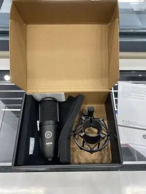AKG Large Diaphragm Cardioid Condenser - P120